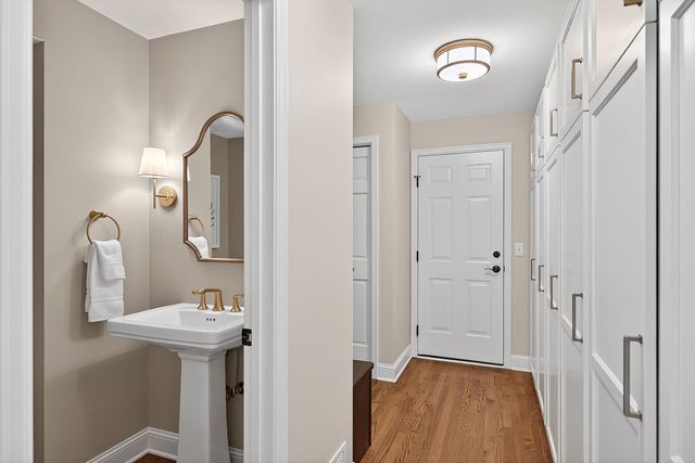 6608 Mohawk Trail, Edina, MN 55439