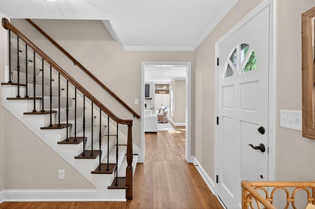 6608 Mohawk Trail, Edina, MN 55439