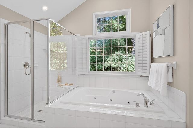 6608 Mohawk Trail, Edina, MN 55439