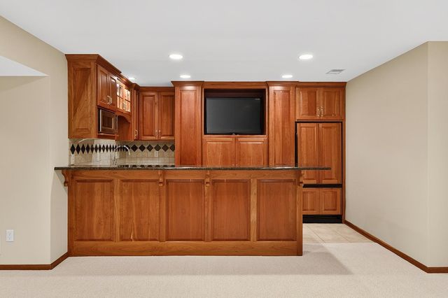 6608 Mohawk Trail, Edina, MN 55439