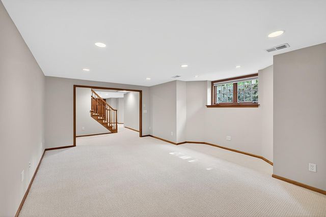 6608 Mohawk Trail, Edina, MN 55439