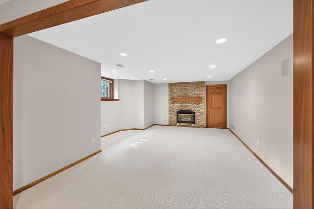 6608 Mohawk Trail, Edina, MN 55439