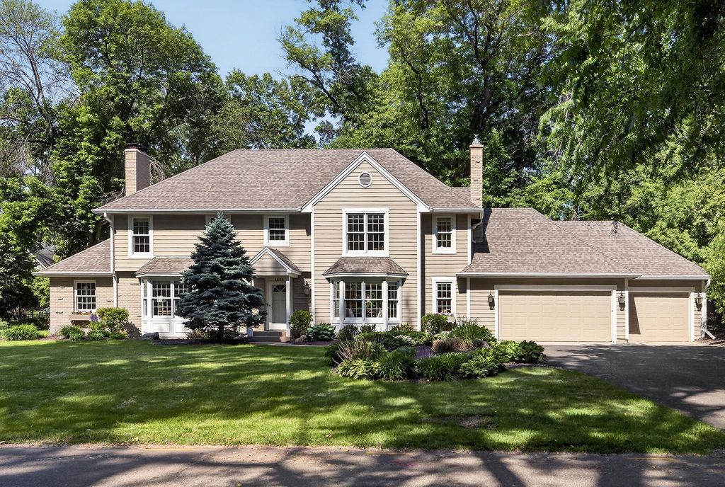 6608 Mohawk Trail, Edina, MN 55439