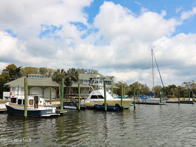 6253 Cattail Court, Southport, NC 28461