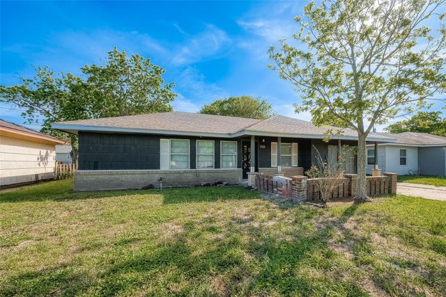 715 W 9th Street, Freeport, TX 77541