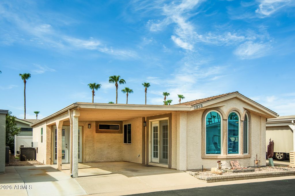1936 E BELLERIVE Drive, Chandler, AZ 85249 — exterior