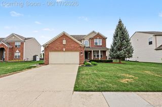 19120 Pembridge Street, Macomb Township, MI 48042