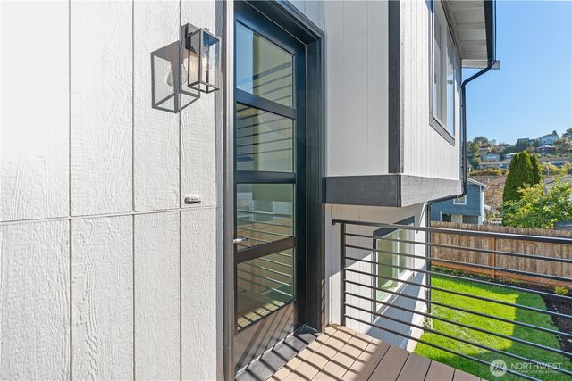 1718 25th Avenue S, Seattle, WA 98144