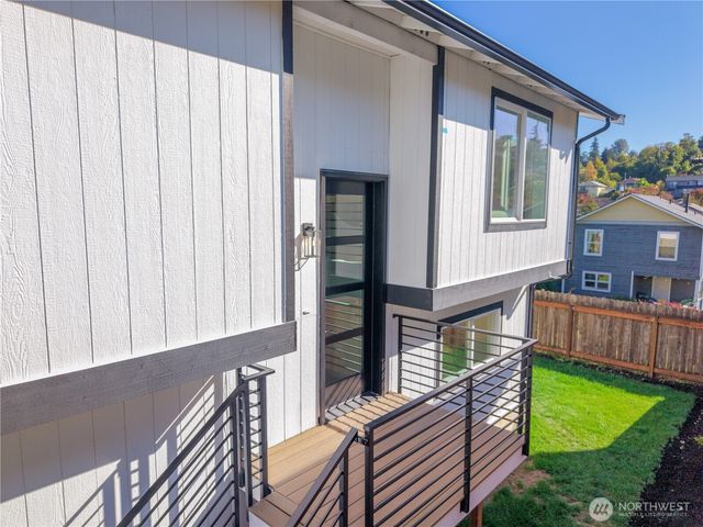 1718 25th Avenue S, Seattle, WA 98144