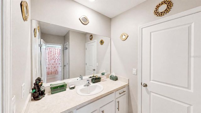 472 6TH AVENUE NW, Ruskin, FL 33570