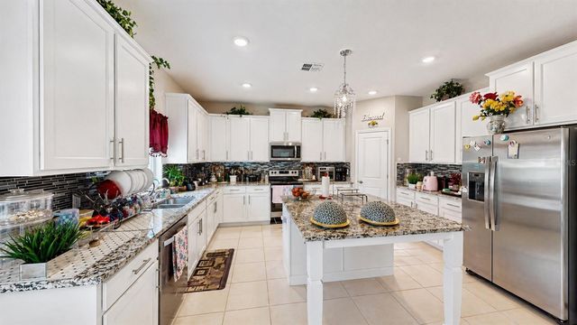 472 6TH AVENUE NW, Ruskin, FL 33570