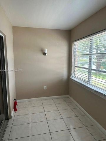251 NE 187th St 809, Miami, FL 33179