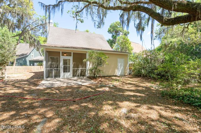 4 Mariners Court, Port Royal, SC 29935