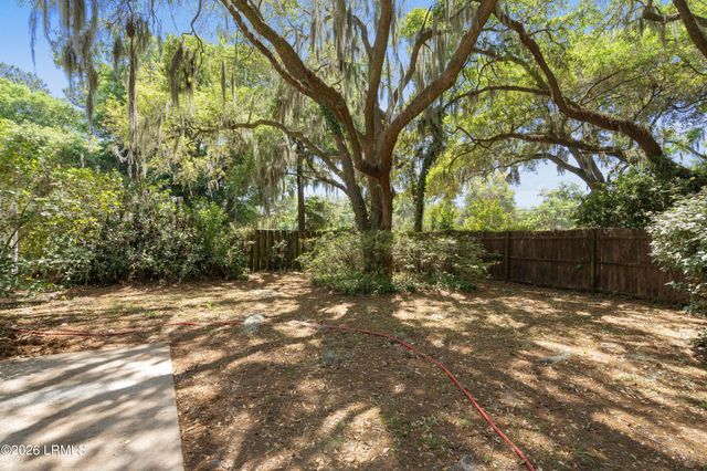 4 Mariners Court, Port Royal, SC 29935