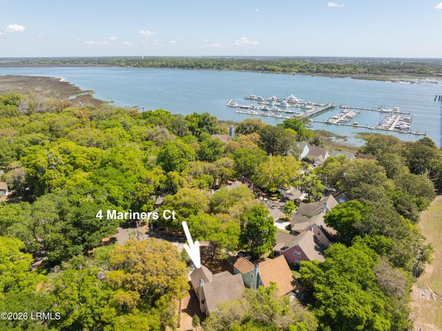 4 Mariners Court, Port Royal, SC 29935