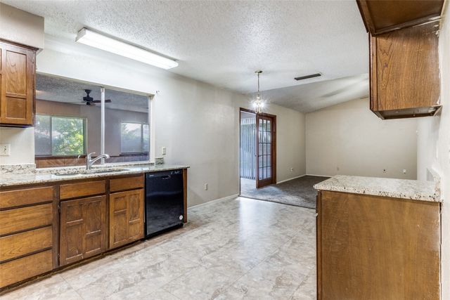 510 Via Corona, Mesquite, TX 75150