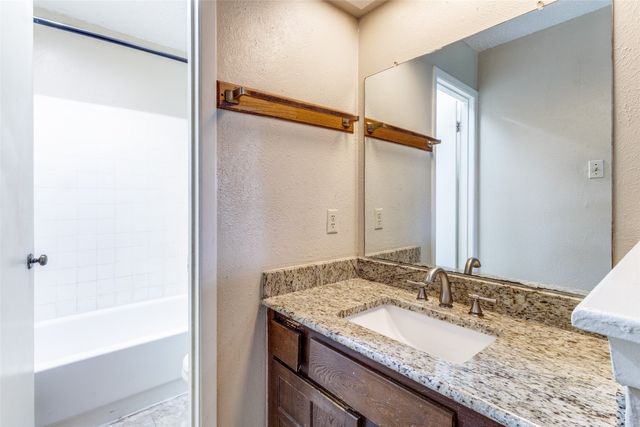 510 Via Corona, Mesquite, TX 75150