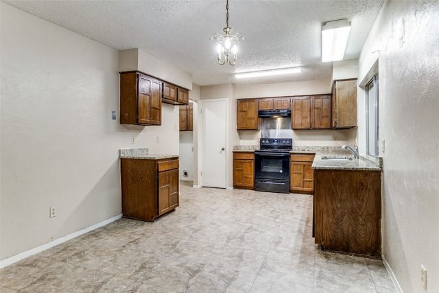 510 Via Corona, Mesquite, TX 75150