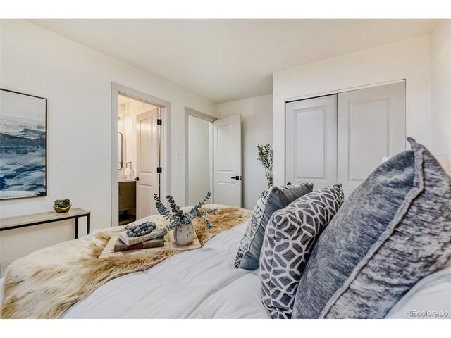 900 Essex Dr, Denver, CO 80229