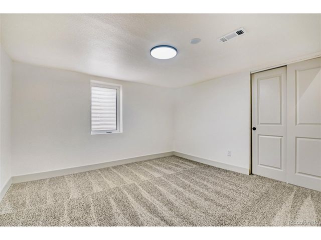 900 Essex Dr, Denver, CO 80229