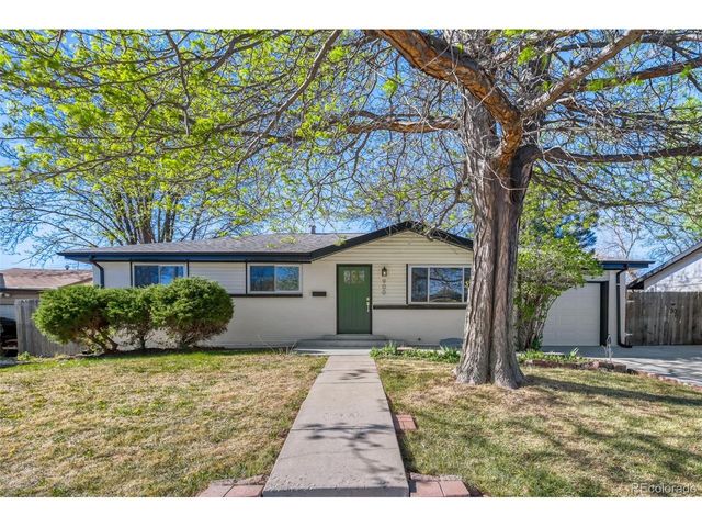 900 Essex Dr, Denver, CO 80229