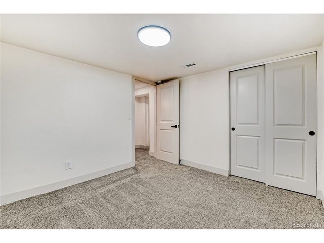 900 Essex Dr, Denver, CO 80229