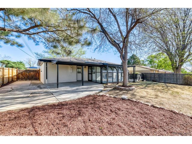 900 Essex Dr, Denver, CO 80229