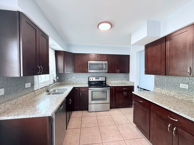 213 FREDERICK Place, Wood Dale, IL 60191