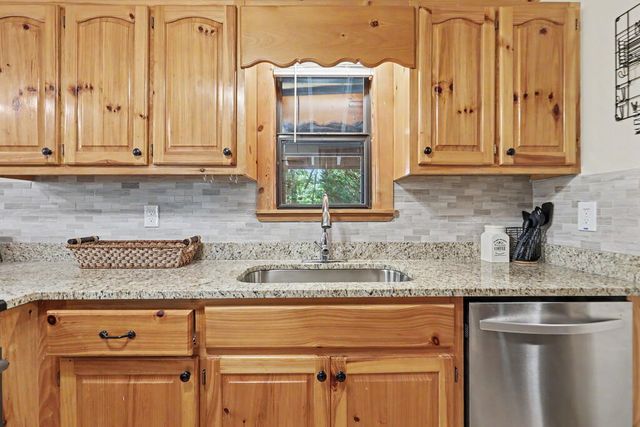 1133 Garrett Circle, Blairsville, GA 30512
