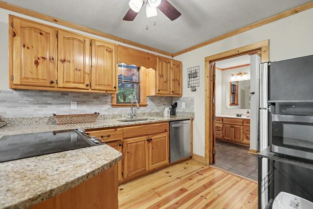 1133 Garrett Circle, Blairsville, GA 30512