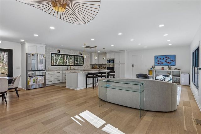 855 Flamingo Drive SW, Atlanta, GA 30311