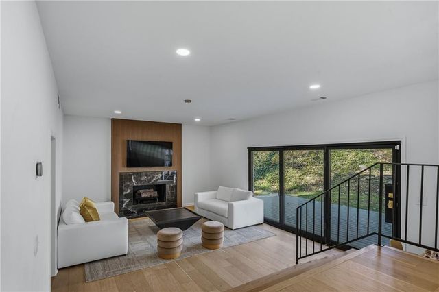 855 Flamingo Drive SW, Atlanta, GA 30311