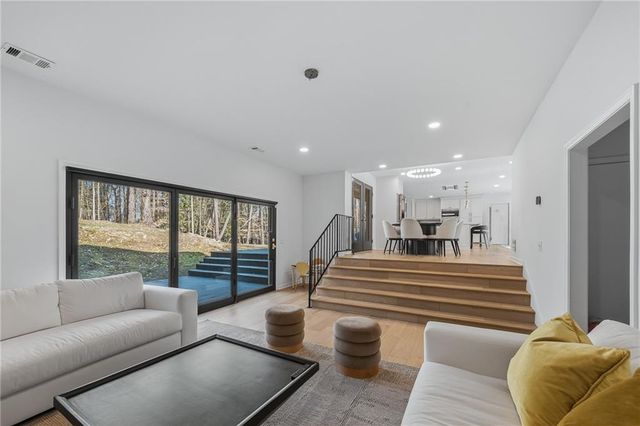 855 Flamingo Drive SW, Atlanta, GA 30311