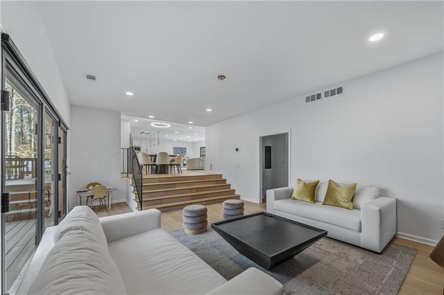 855 Flamingo Drive SW, Atlanta, GA 30311