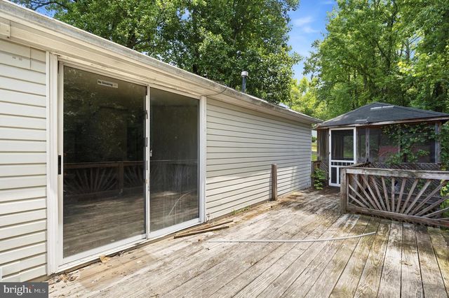 3009 PONDS WOOD RD, Huntingtown, MD 20639