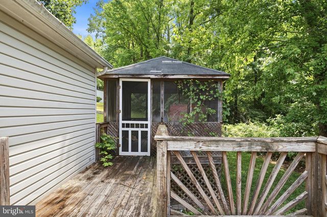 3009 PONDS WOOD RD, Huntingtown, MD 20639
