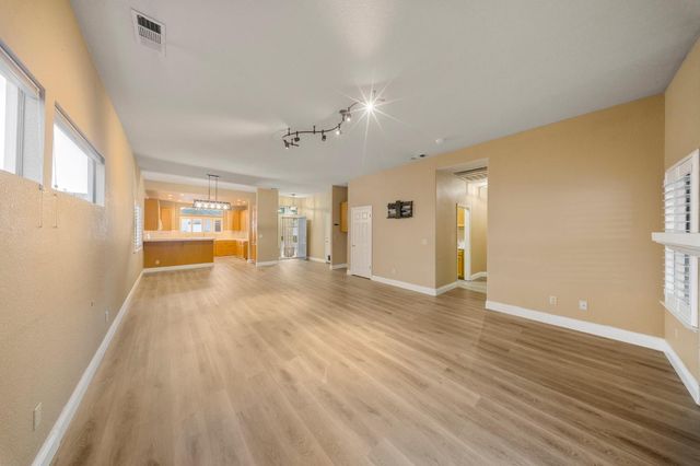 2209 Lantern Dr, Modesto, CA 95355