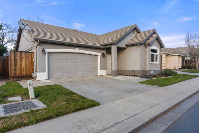 2209 Lantern Dr, Modesto, CA 95355