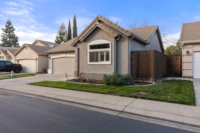 2209 Lantern Dr, Modesto, CA 95355