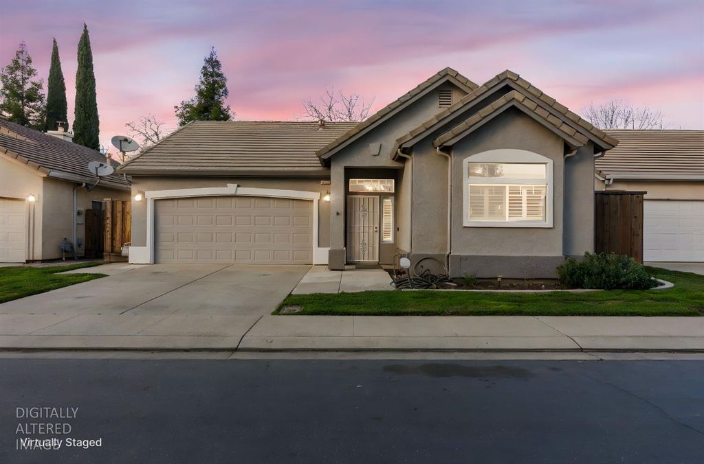 2209 Lantern Dr, Modesto, CA 95355