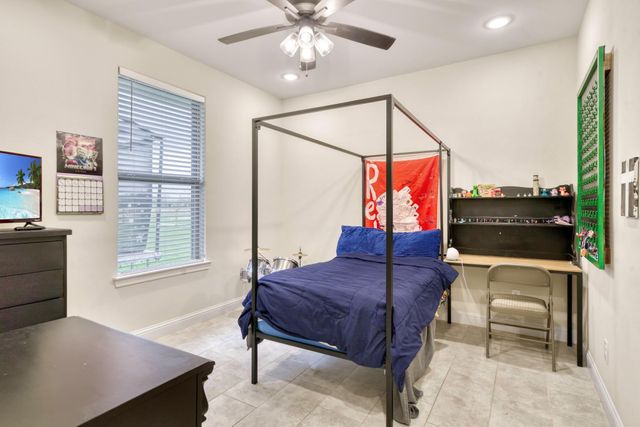 7386 Garrison Creek Drive, Bryan, TX 77808