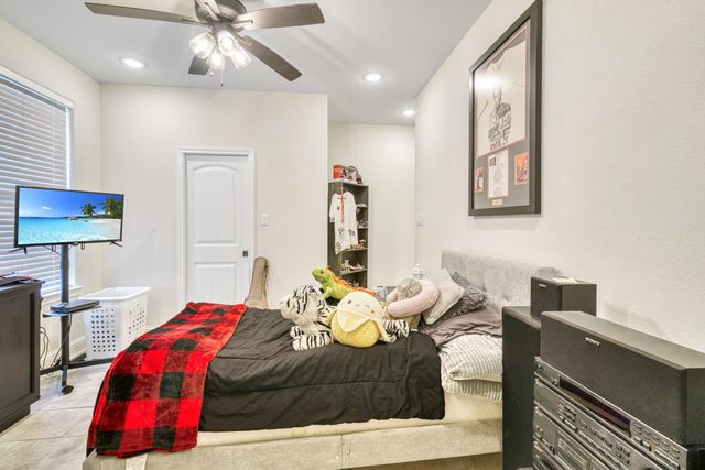 7386 Garrison Creek Drive, Bryan, TX 77808