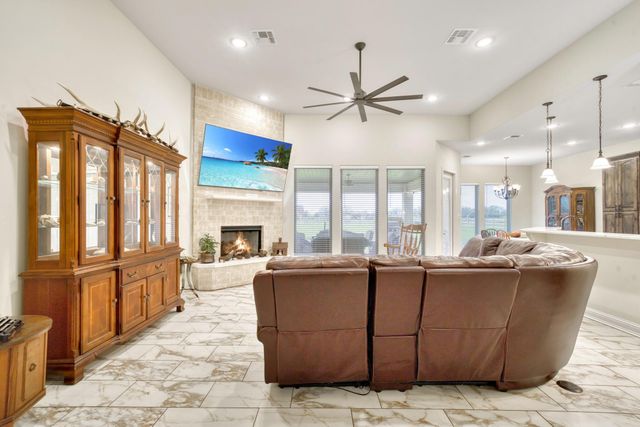 7386 Garrison Creek Drive, Bryan, TX 77808