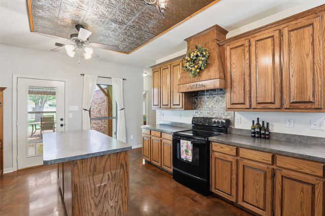 2421 Pecan Springs Road, Cleburne, TX 76031