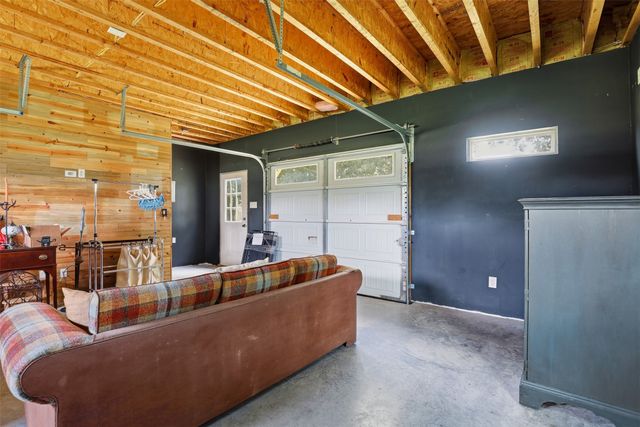 2421 Pecan Springs Road, Cleburne, TX 76031