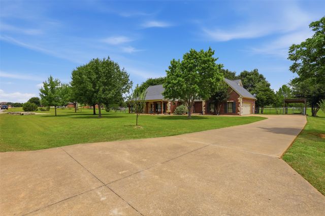 2421 Pecan Springs Road, Cleburne, TX 76031