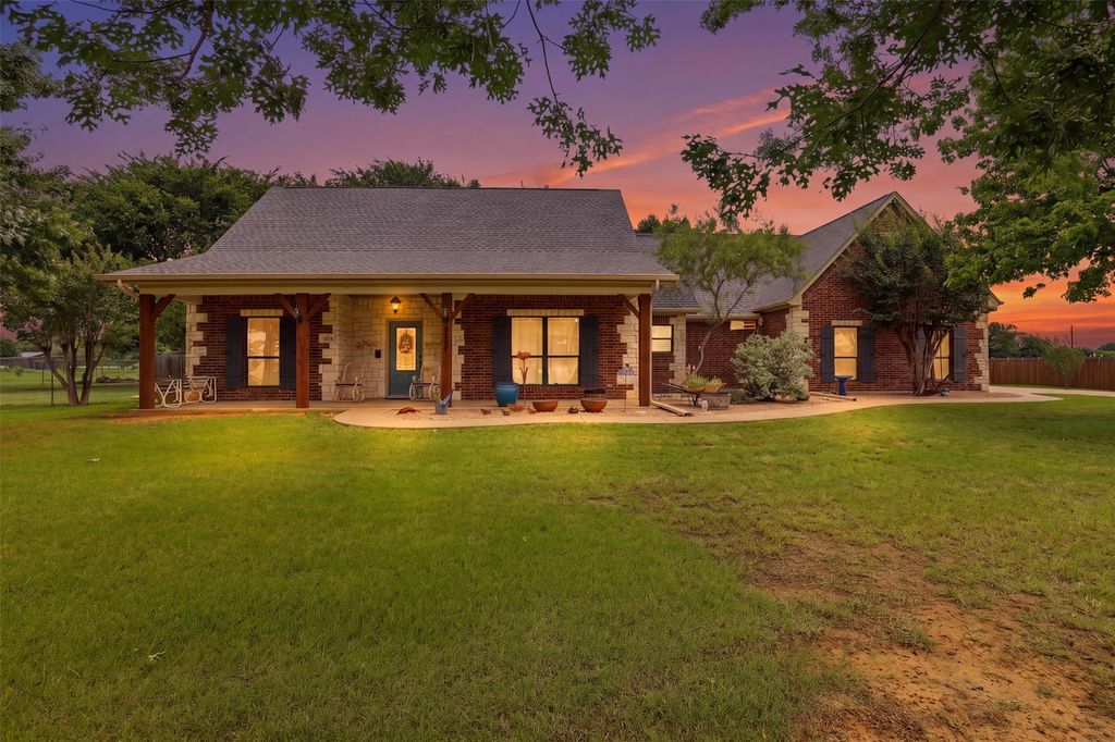 2421 Pecan Springs Road, Cleburne, TX 76031