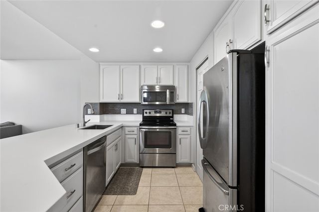 9 Fallingstar 15, Irvine, CA 92614