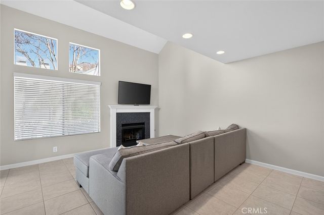 9 Fallingstar 15, Irvine, CA 92614