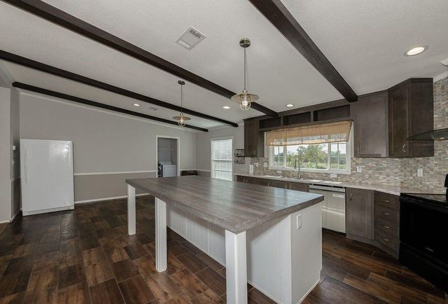 7155 County Road 108, Iola, TX 77861